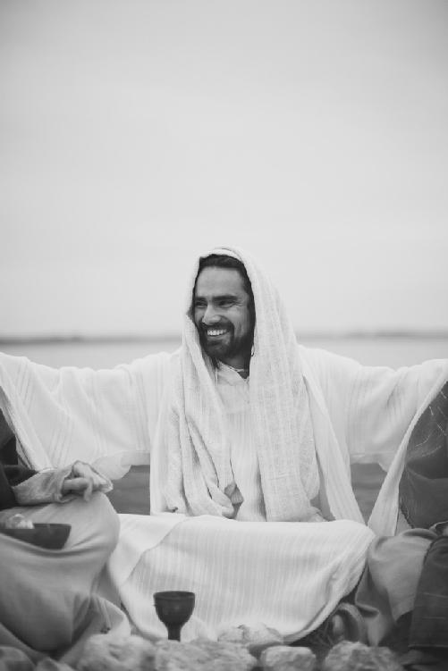 lightstock-63469-jesus-sitting-offering-communion-BW.jpg