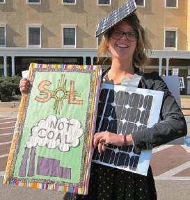 Sol Not Coal, demonstration at Governor’s office, Santa Fe, November 9, 2011 (Photo: Mariel Nanasi).