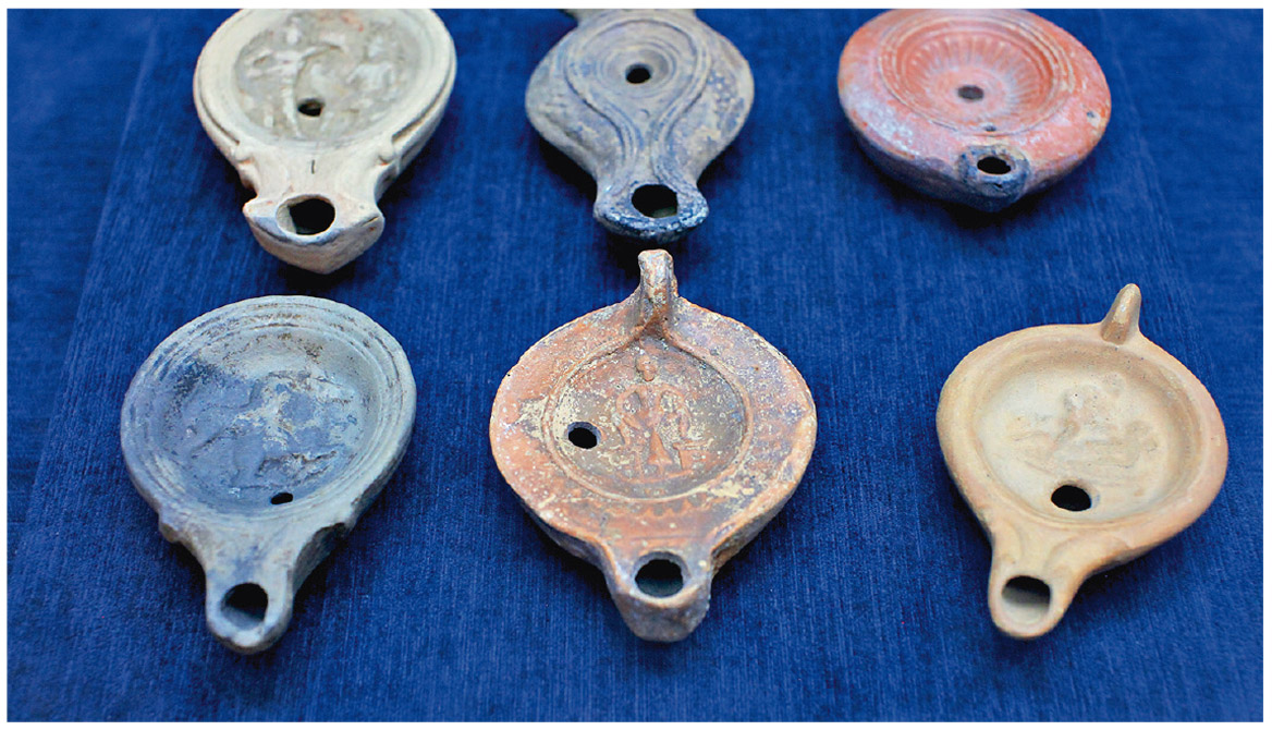  First-century oil lamps