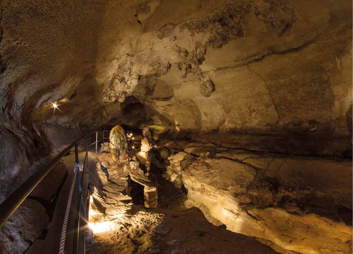 Ghar_Dalam_Cave_and_Museum_2_Malta_EC.jpg