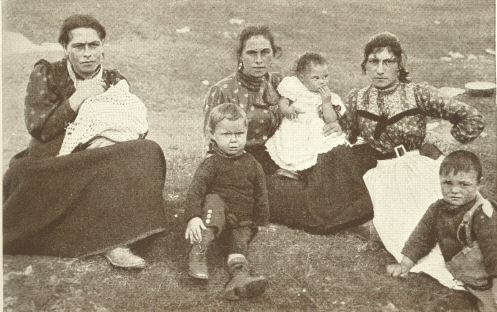 Children of the Open Air. Photo. Fred Shaw