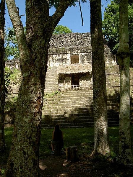 File:Mundo Perdido Temple 5D-87, Templo de las Calaveras facade.jpg