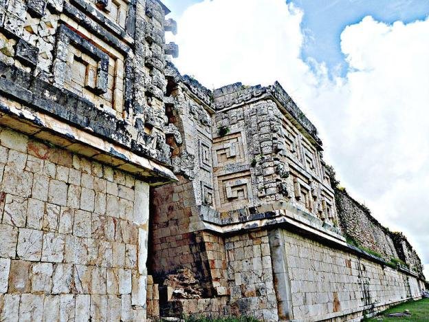 File:Governor's Palace rear view and details, Uxmal.jpg