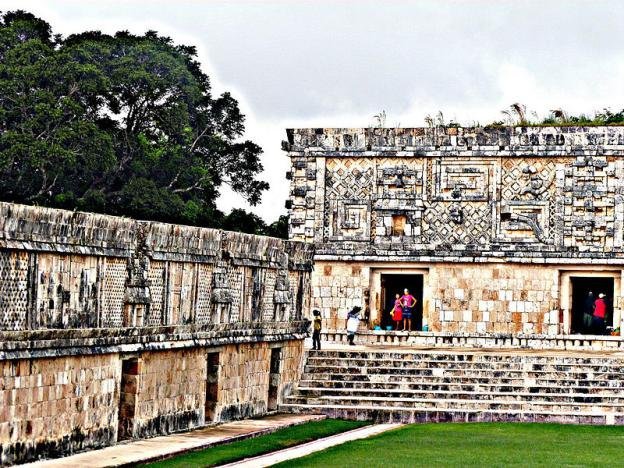 File:Uxmal, Nunnery Quadrangle, South Building and West Building.jpg