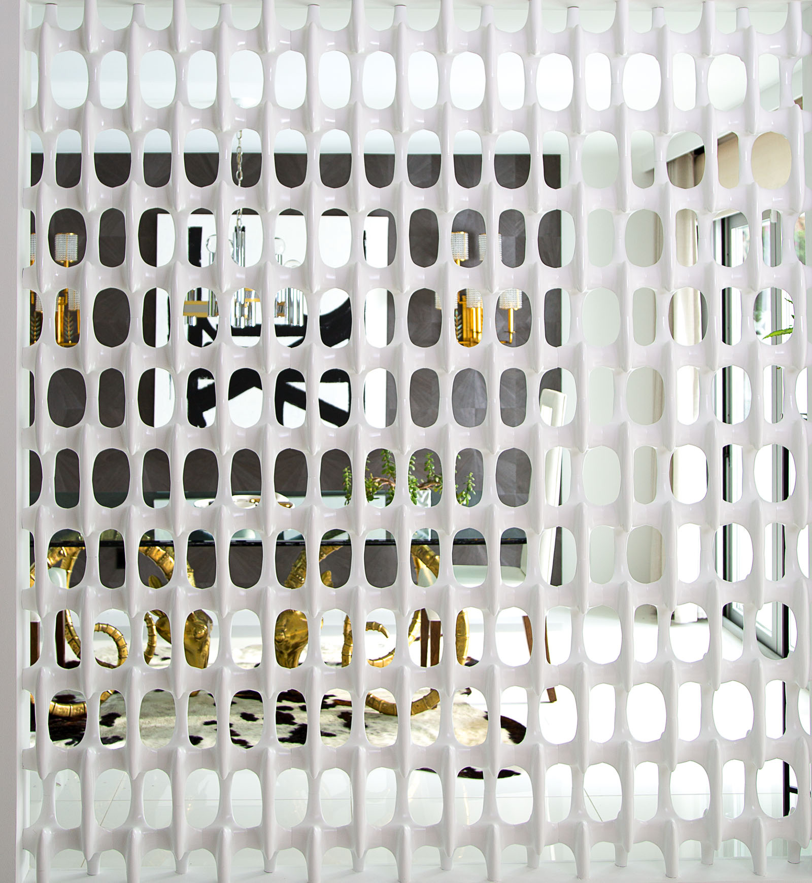 Photo of a room divider.