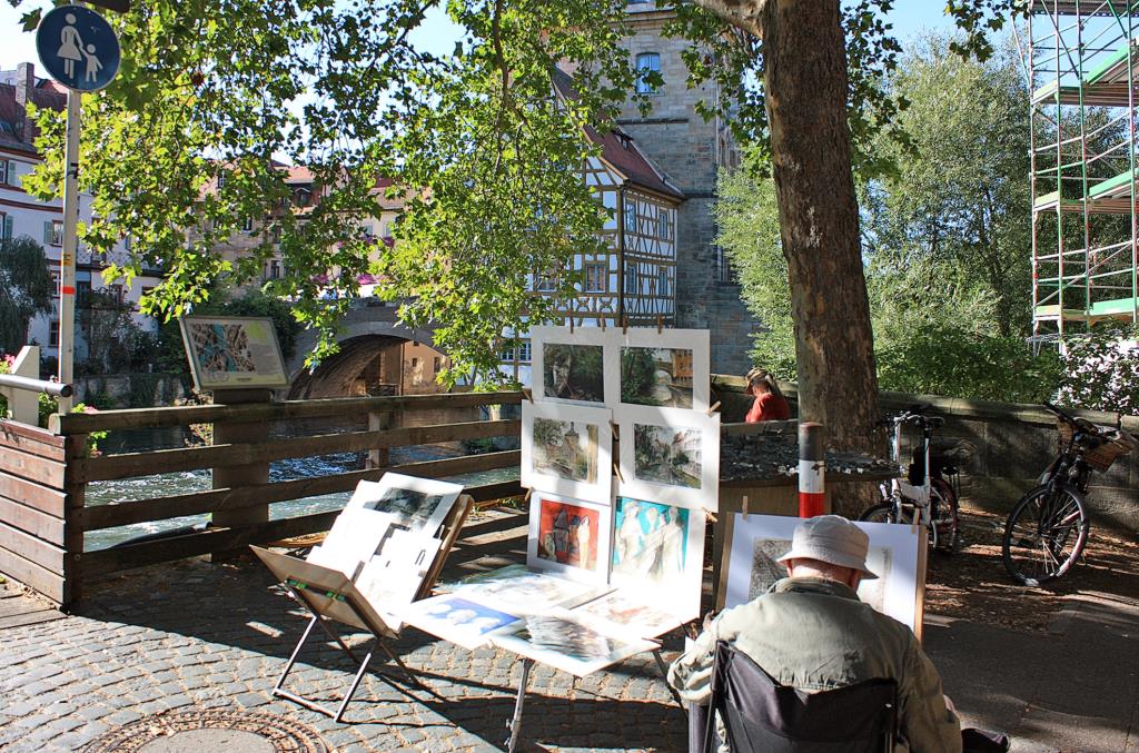 Das Brückenrathaus ist noch immer beliebtes Malermotiv 