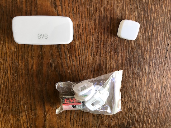 Figure 37: Take note of the package contents. There should be two sensors, and a small bag with a battery and spacers.