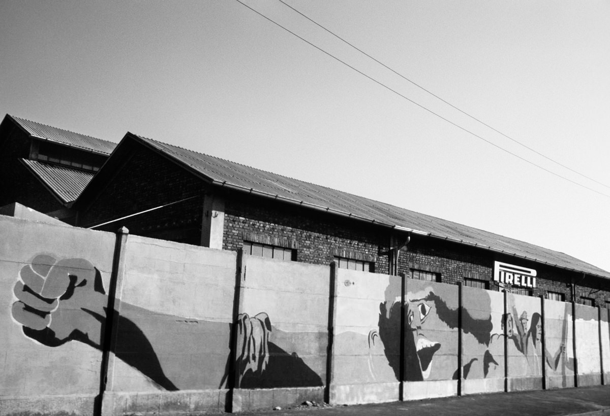 MURALES RAFFIGURANTE ANGELA DAVIS IN VIALE FULVIO TESTI, MILANO, 1971 C.