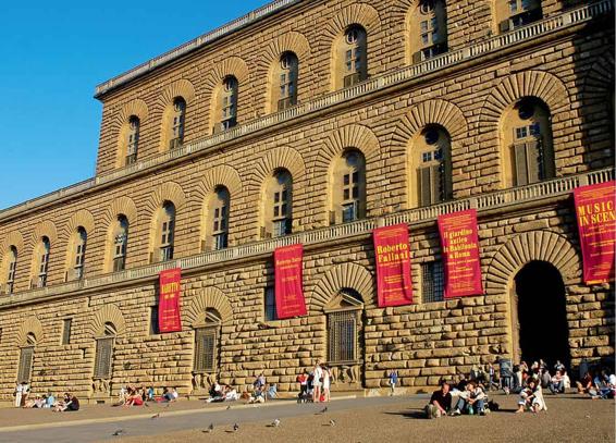 Palazzo_Pitti_3_Florence_EC.jpg