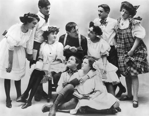 FIGURE 4.2 Gus Edwards, songwriter and vaudevillian, and the young members of his “School Boys and Girls” troupe. Courtesy of Photofest.