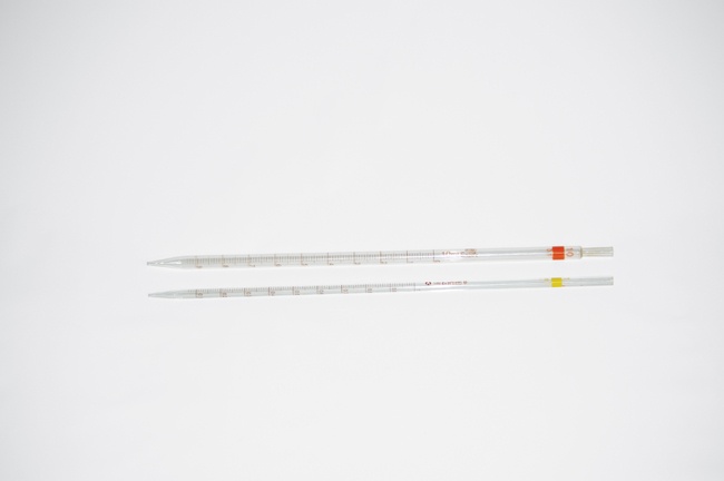 10.0 mL (top) and 1.0 mL serological pipettes