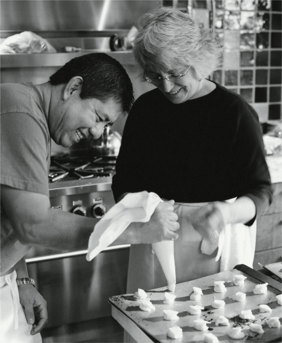 Making gougeres