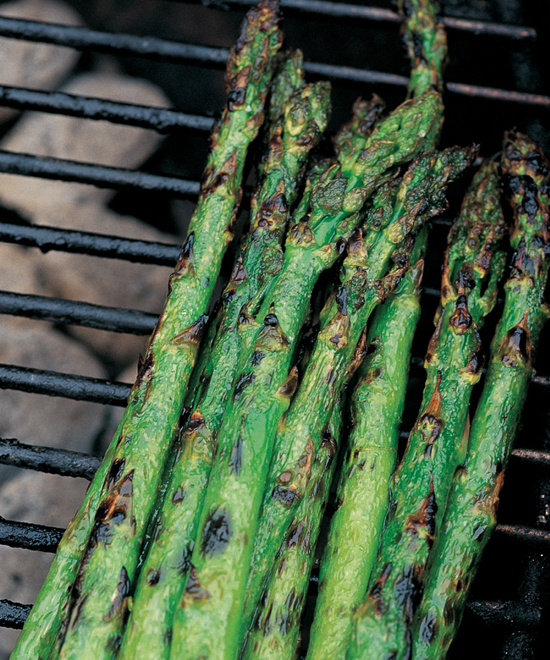 Asparagus on the grill