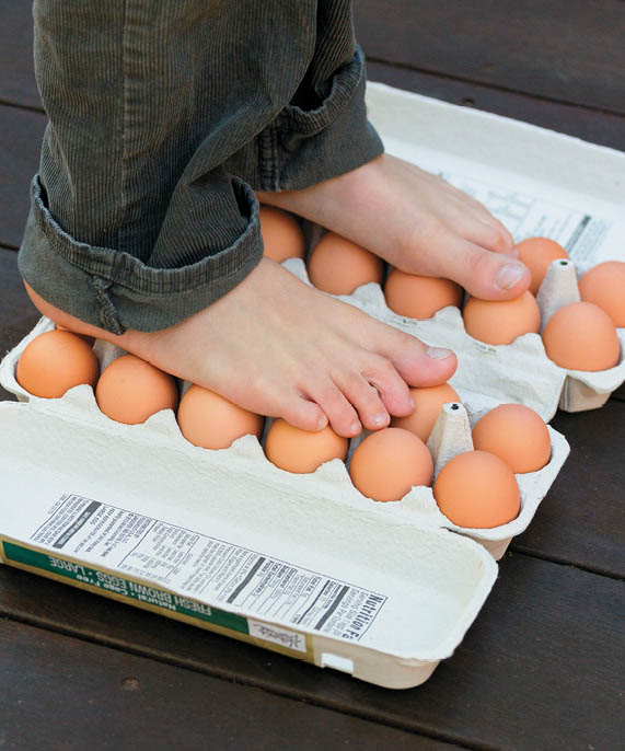 © Mars Vilaubi. photo_69_left_walking on egg shells.