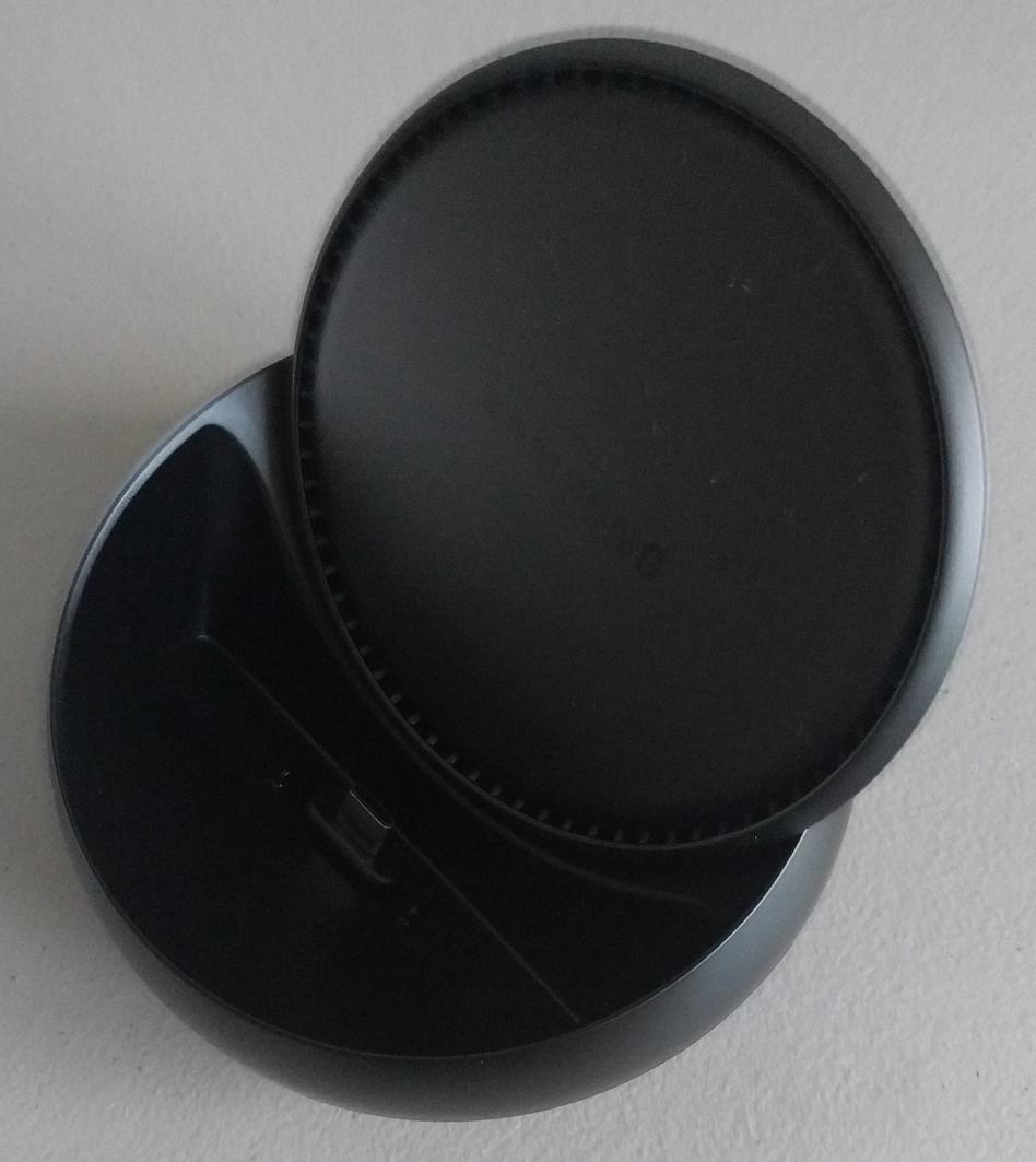 Samsung DeX, Front Top Showing Device Connector