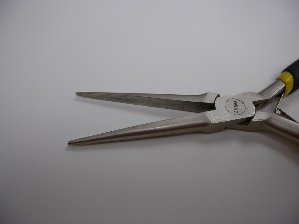 Nonmarking pliers.