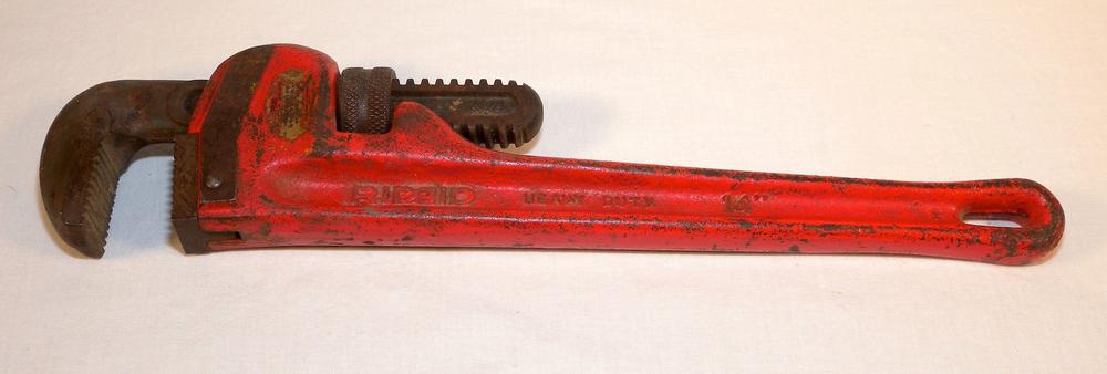 Pipe wrench.