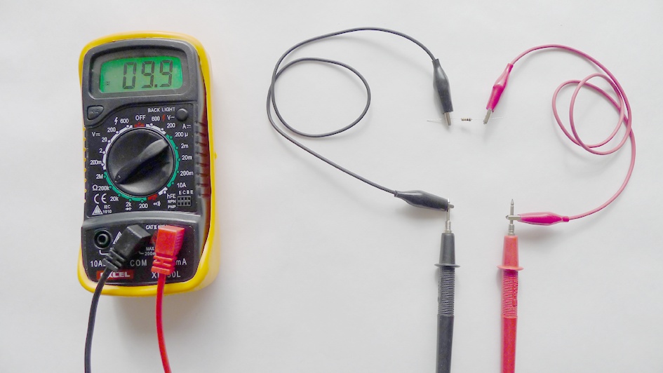 Measuring the resistance of a fixed resistor