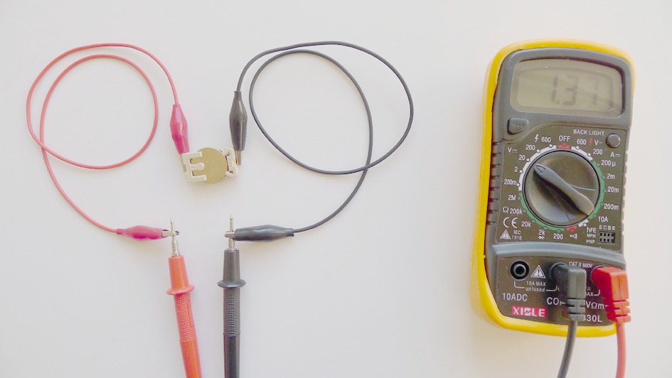 Reading voltage of a CR2032 battery that is fading