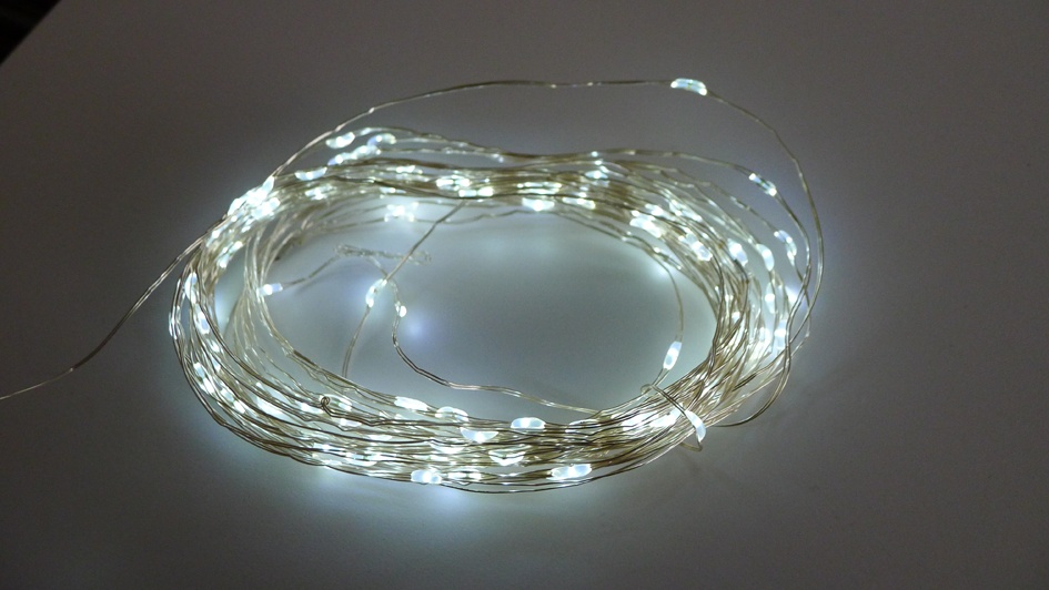 LED string light, lit