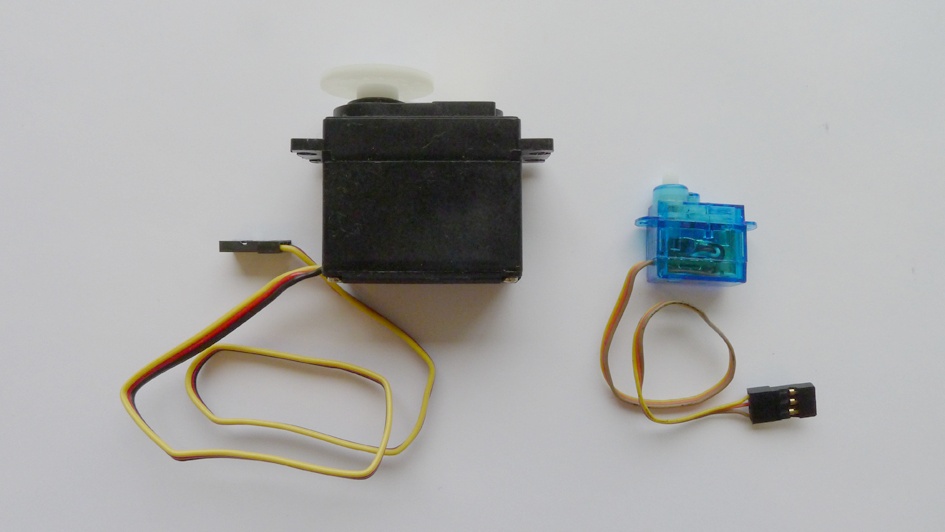 A medium servo and micro servo