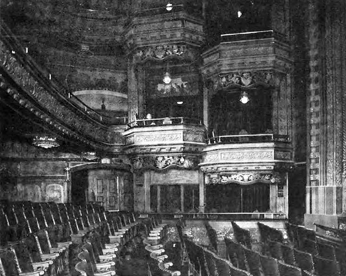 18_02_Belasco_Theatre_auditorium.jpg