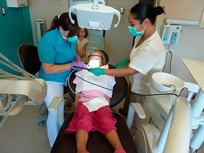 Ch4_2-leah-at-mexican-dentist.jpg