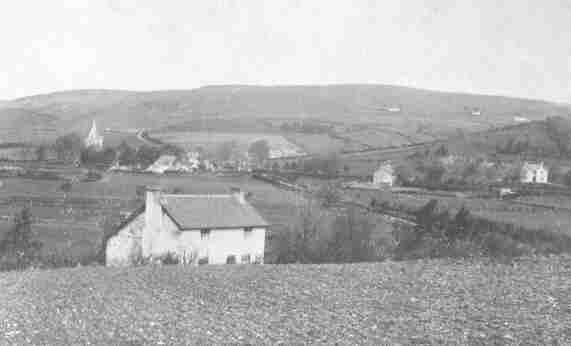 Pen y Mynydd. “Ac yma nid oes dim a ddawCydrhwng y dyn a Duw.”