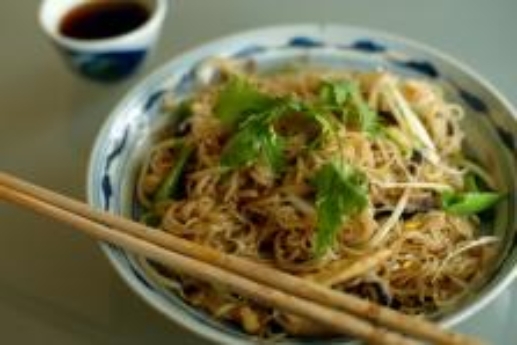 Rice Noodles With Chicken