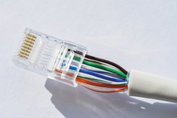 A poorly terminated UTP cable is shown.