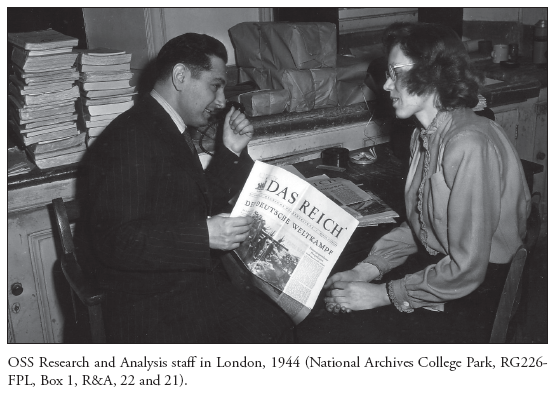 Image: OSS Research and Analysis staff in London, 1944 (National Archives College Park, RG226-FPL, Box 1, R&A, 22 and 21).