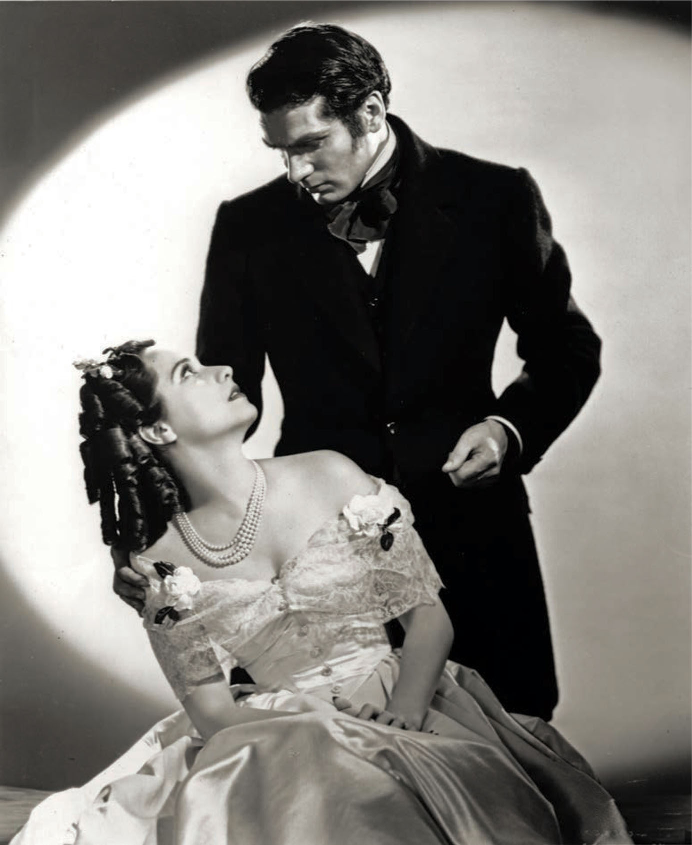 Laurence Olivier and Merle Oberon in Wuthering Heights (1939).