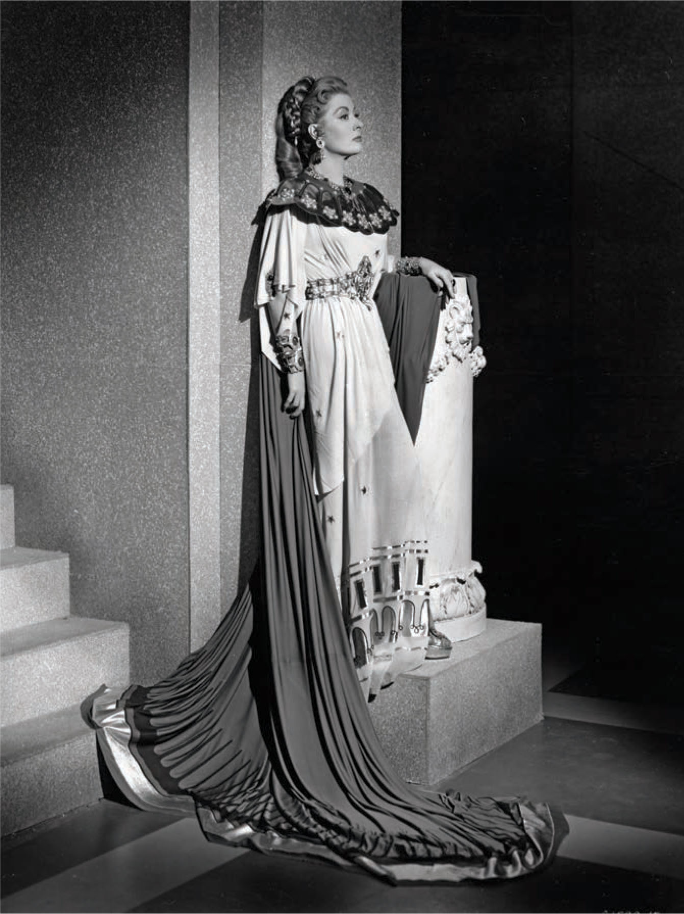 Greer Garson in Julius Caesar.