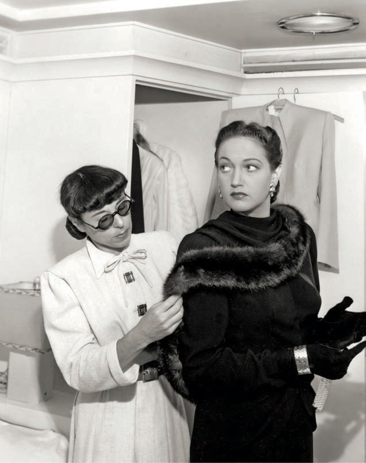 Edith Head and Dorothy Lamour during the making of My Favorite Brunette (1947).