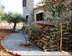 C:\Documents and Settings\user\My Documents\My Pictures\It Started With An Ouzo\Book Nos 101 to 143\102.jpg