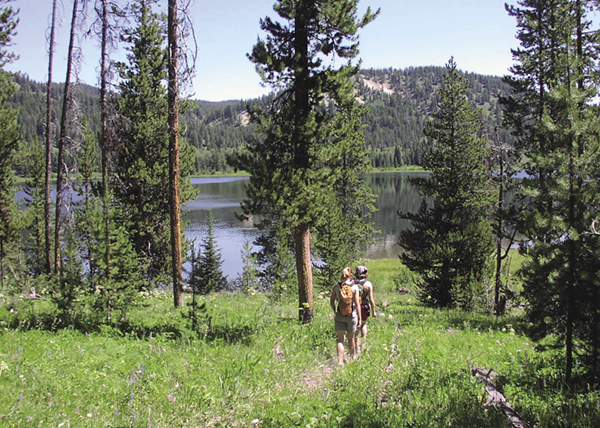 Hikers_Two_Ocean_Lake_nps.tif