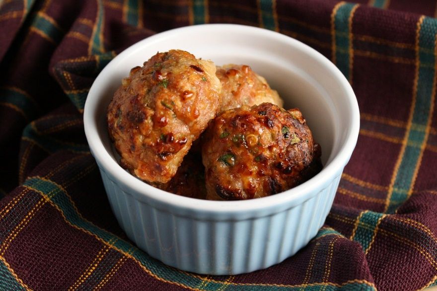 E:\BOOK\3 24861\MOUTHWATERING MOROCCAN\pic\pic\13 Spiced Turkey Meatballs.jpg