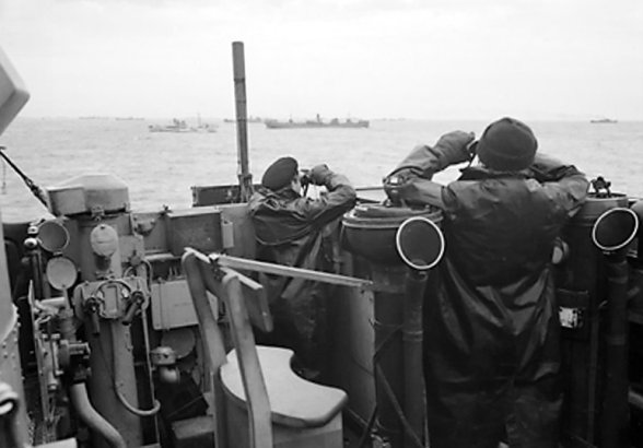 File:Officers on the bridge.jpg