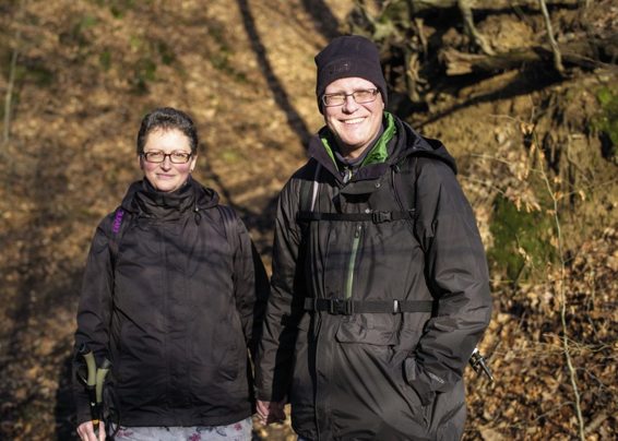 Mit einem Lächeln Stefan Hanraths (r.) gilt als medizinisches Wunder, weil er seinen Bauchspeicheldrüsenkrebs bis jetzt überlebt hat.