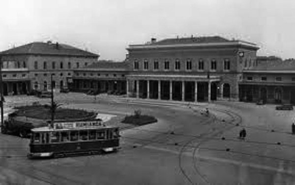 Figura 1 – La stazione come era prima della bomba