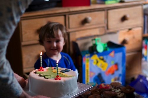 Oscar’s birthday party—an isolated picture, 23489356408.jpg