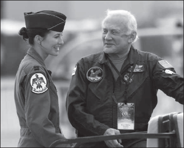 Elizabeth Kreft speaking with Buzz Aldrin. (Courtesy Elizabeth Kreft)