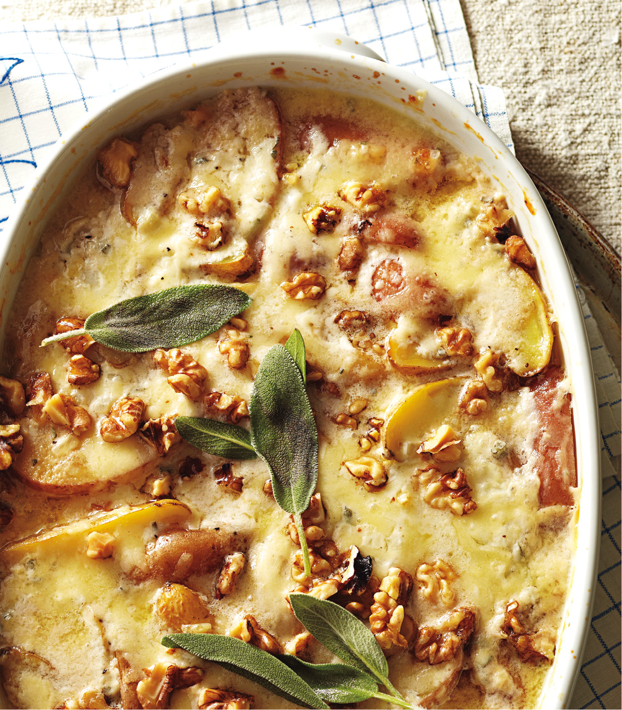 Walnut-Sage Potatoes au Gratin