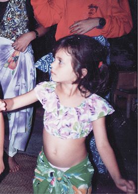 1_dancing_in_Tahiti_with_cousins_1990s.tif