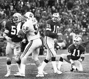 Kicker Jan Stenerud (10), photographed with holder and punter Dave Beverly (11), nailed twenty-two of twenty-four field goals in 1981 to rejuvenate the Packers’ lackluster kicking game after the departure of Chester Marcol. (courtesy of green bay press-gazette from tom pigeon collection)