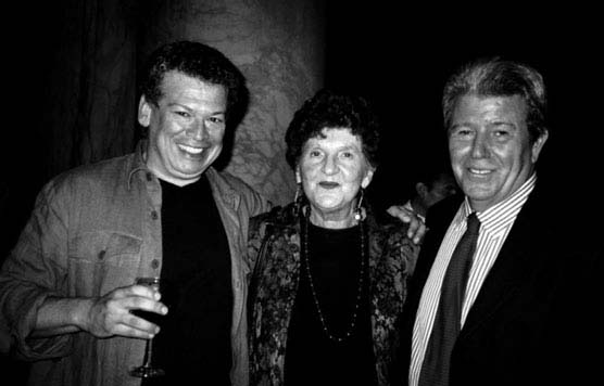 Con Francisco Goldman y Margo Glantz en el Palacio de Bellas Artes (México, D. F., 2002)