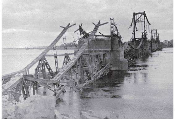 Fritz Probst, engineer: destroyed bridge over the Dniepr at Kiev, 1941.