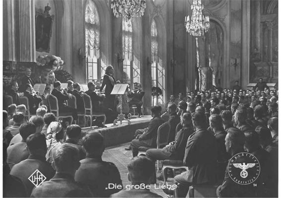 Zarah Leander singing ‘The world isn’t going to end because of this’ in The Great Love (1942).