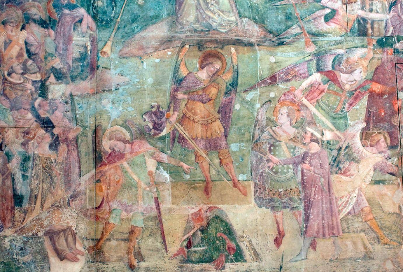 Immagine di un dipinto di Buonamico di Martino detto Buffalmacco (attribuito), Giudizio Universale, 1336-1341 circa, particolare dell’arcangelo Michele, Pisa, camposanto monumentale 