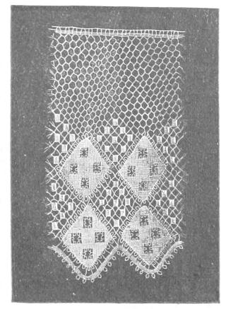 Lace with large diamond shapes